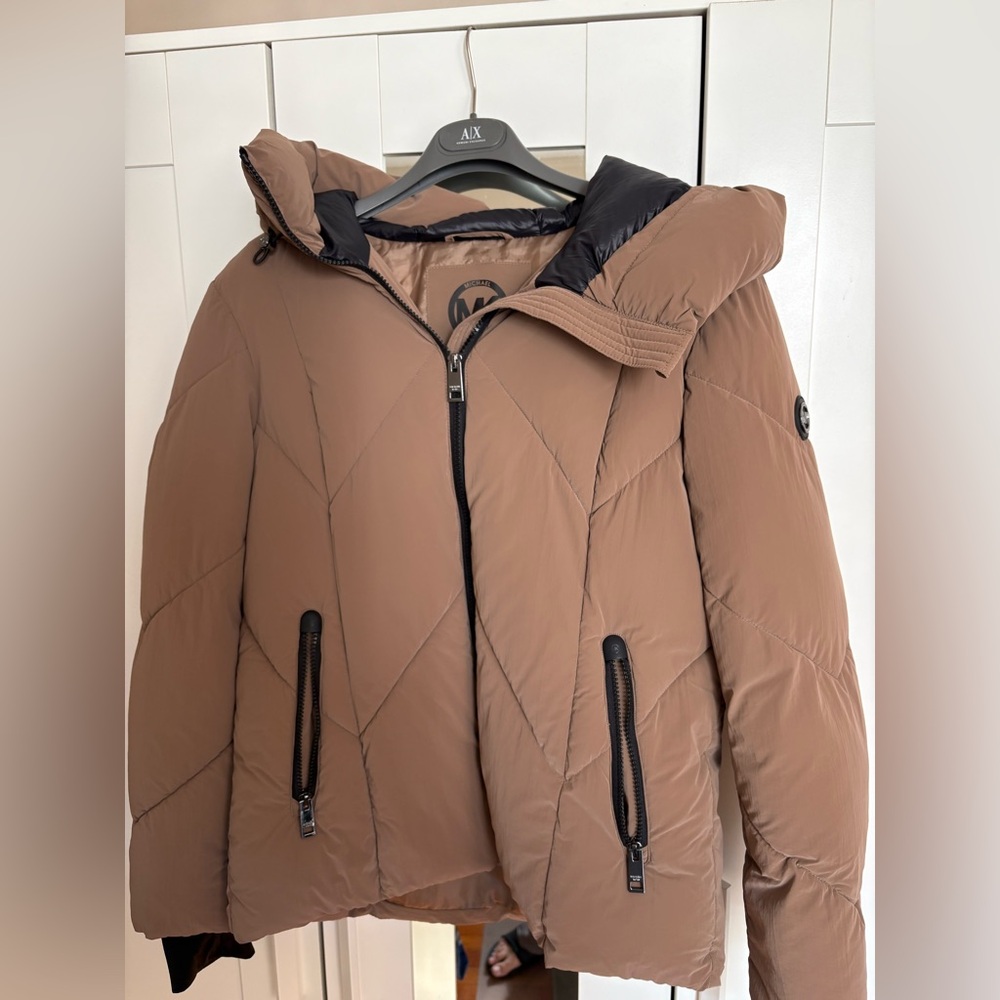 Michael Kors Women’s Brown Puffer Jacket- Small